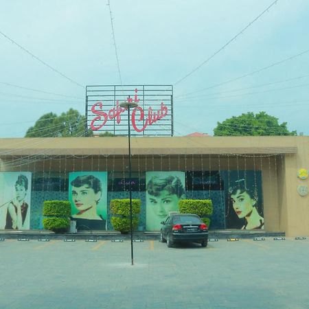 Hotel Safari Club 1 Rávalpindí Exteriér fotografie